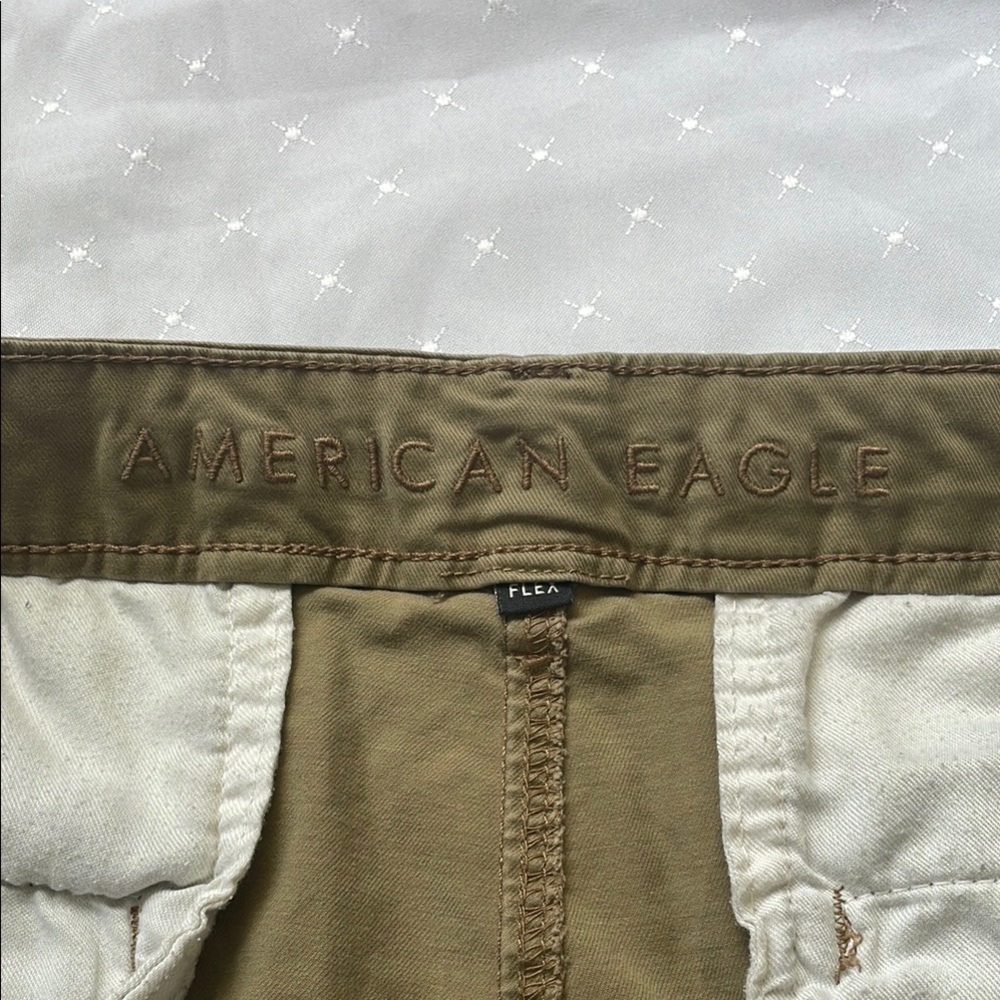 American Eagle Men’s 7” Flex khaki shorts in Tan - Picture 6 of 9